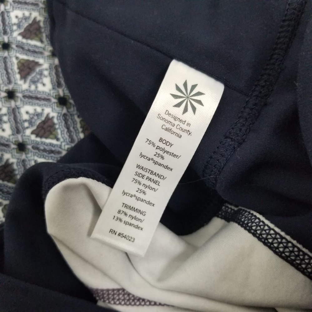 Athleta Damask Print Cropped Fitness Leggings - Picture 7 of 7